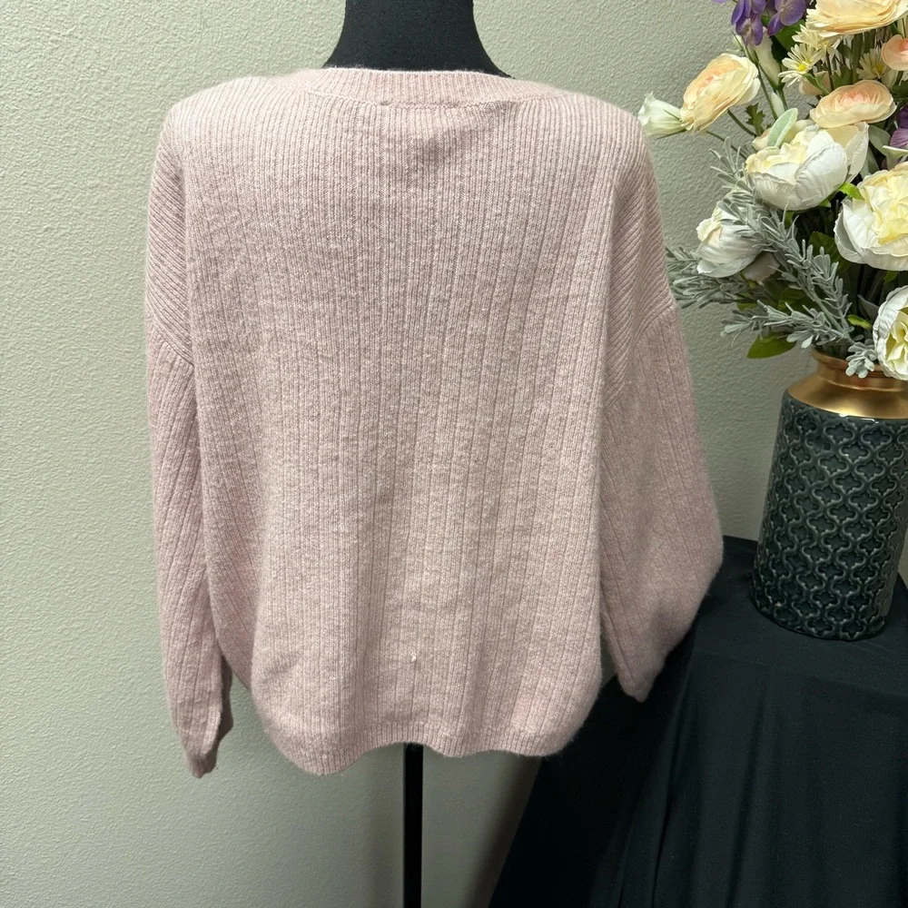 DKNY Blush Pink Ribbed Knit Sweater L Soft Cozy Crewneck Pullover Winter - Picture 3 of 7